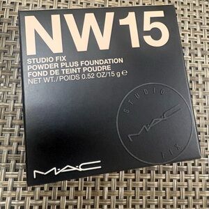 MAC Cosmetics Studio Fix Powder Plus Foundation NW15